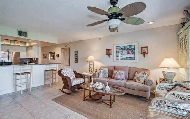 Turtleback 09 3 Bedroom Villa by RedAwning