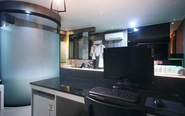 Gimhae Jangyu Huen Hotel