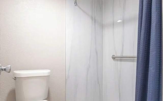 Economy Suites Extended Stay Tulsa