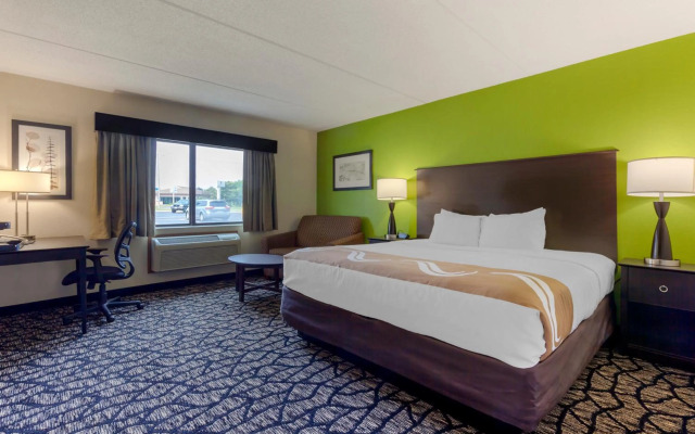 Quality Inn Oshkosh Aviation Park