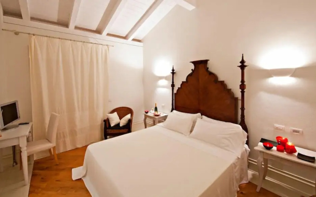 Tarthesh Hotel