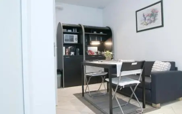 Laguna Apartment