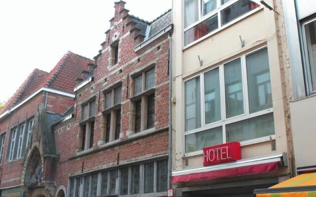 Hotel Bonair Антверпен вид на фасад