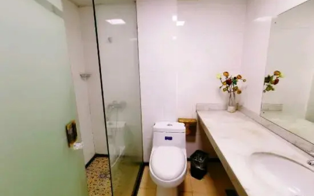 Huanan Hotel