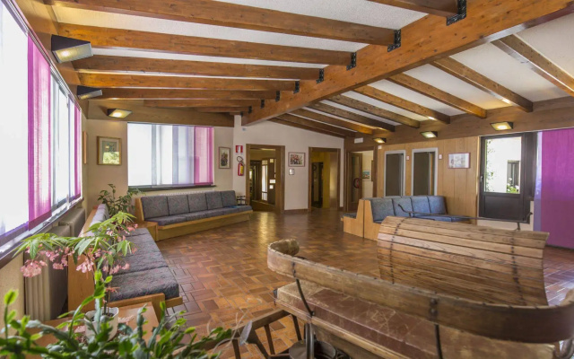Hotel Bucaneve