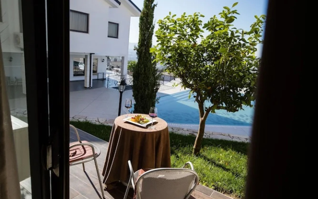 Chateau Linza Resort Hotel