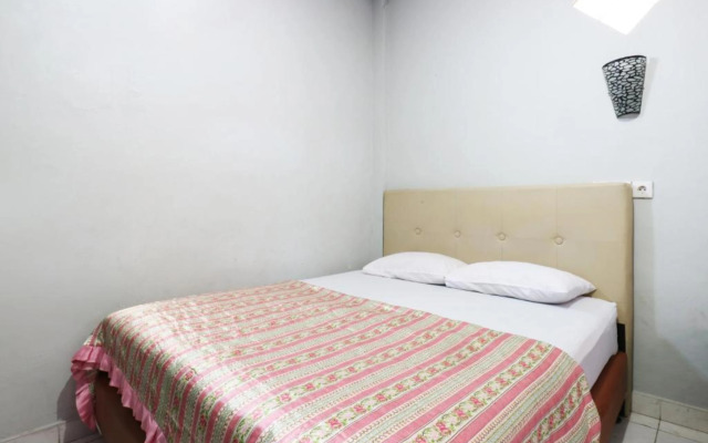 Taman Mekar Beach Inn By Zuzu