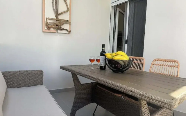 Avres Apartments