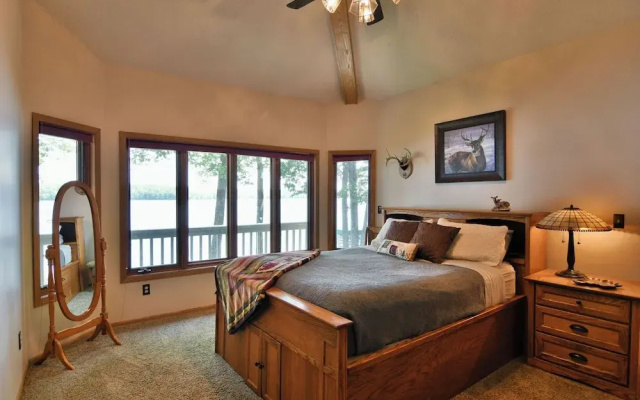 Cheif Lake Lodge