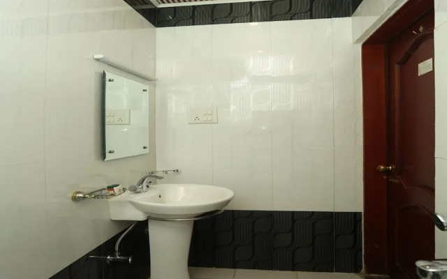 OYO 13355 Grest Hotel
