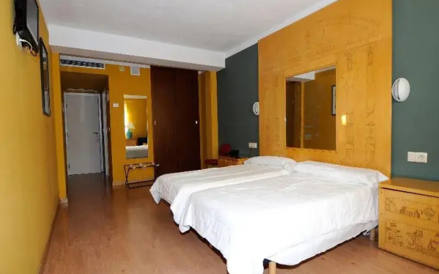 AHC Hoteles