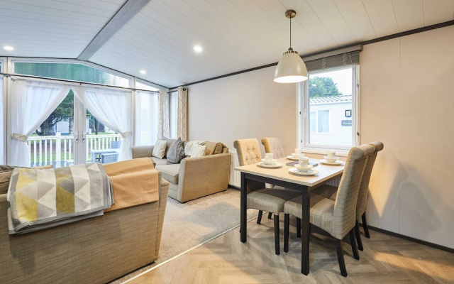 Host Stay Elegant Lodge