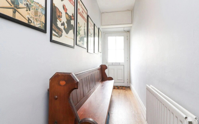 Dyson House