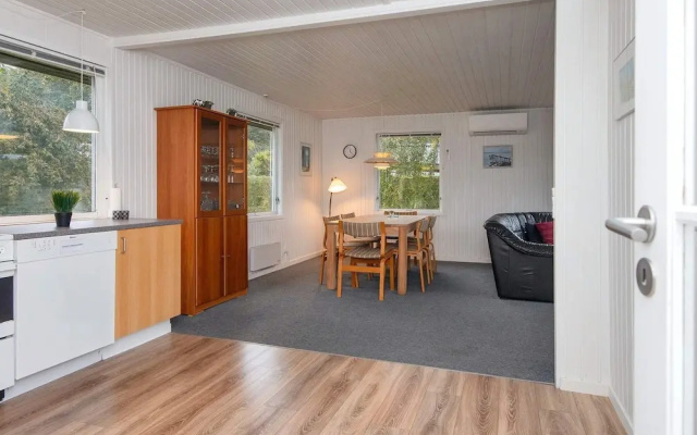 6 Person Holiday Home in Juelsminde
