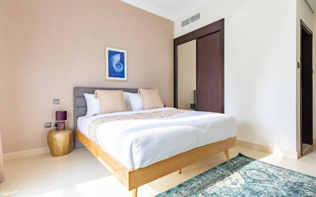 Beaming 3BR Apartment in Downtown Burj District!