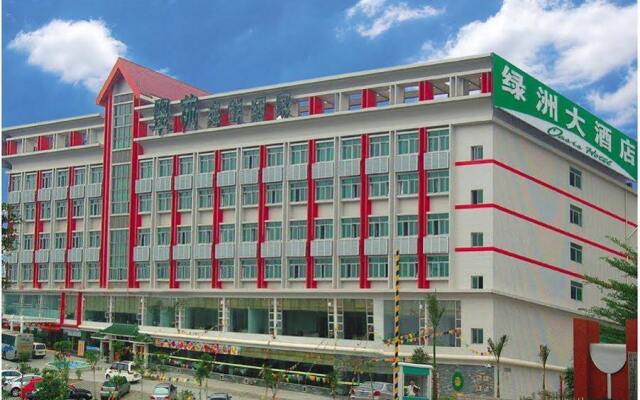 Oasis Hotel вид на фасад