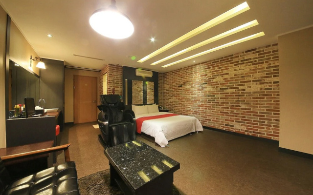Hwagok Carlton Hotel(화곡 칼튼호텔)