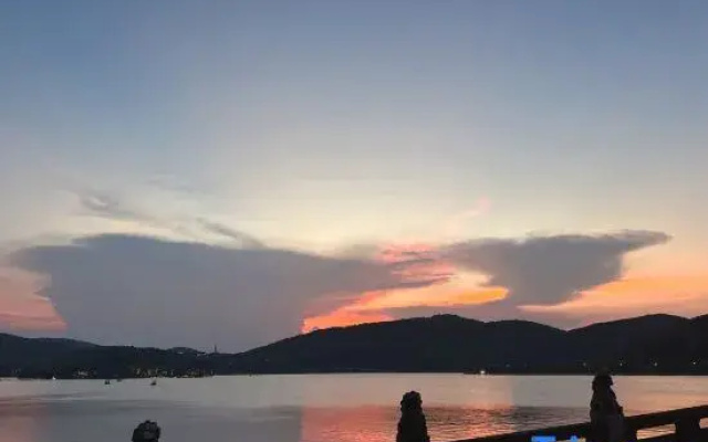 Shanjian Ge Farmstay (Nanbei Lake)