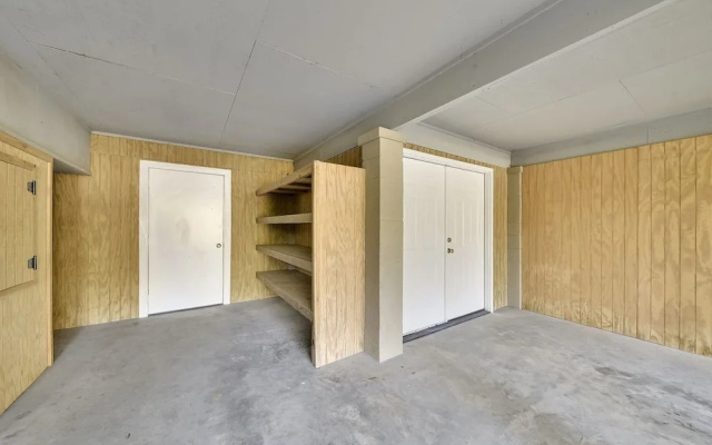 12 Ibis Holiday Home
