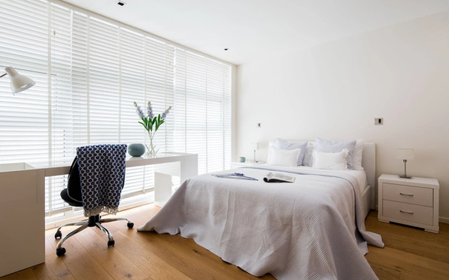 Hyde Park Luxe