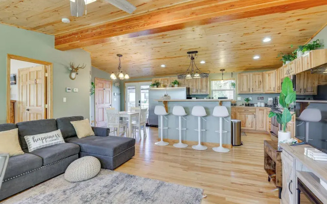 2023010592 Fairplay Home w/ Hot Tub & Fireplace!