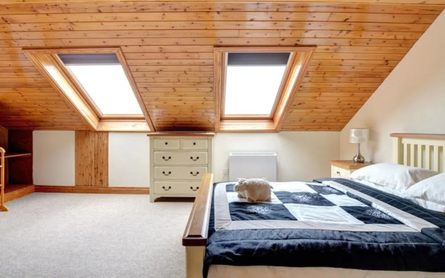 Modern Holiday Home in Moelfre Near Beach