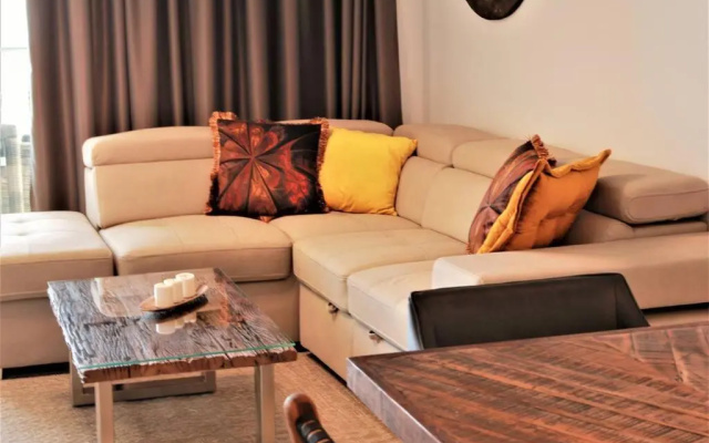 Modern and New 2 bed room Townhouse PA01