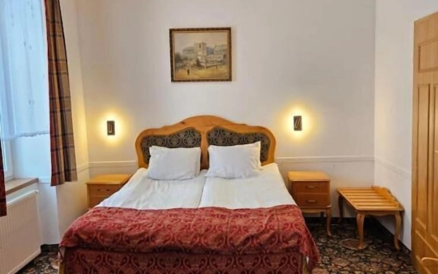Folwark Historic Hotel