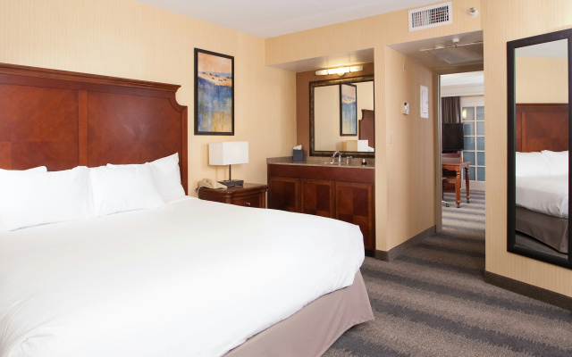 Embassy Suites by Hilton Minneapolis Bloomington Edina