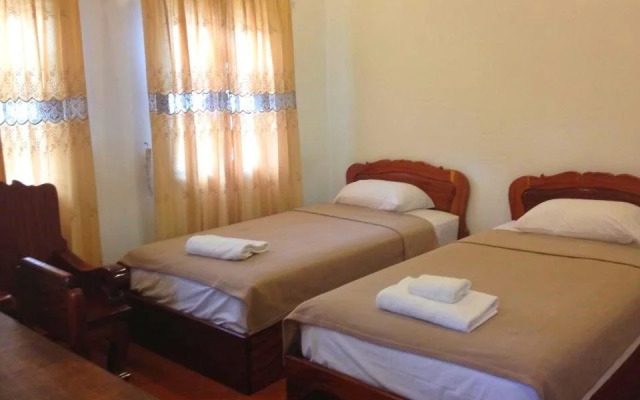 Sene Huaphanh Guest House