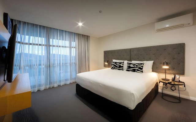 Avenue Hotel Canberra