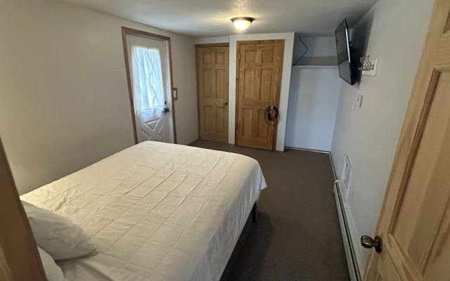 Spirit Lake Resort Motel