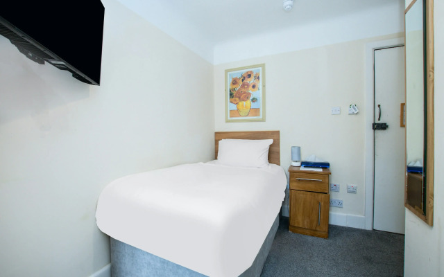 Russell Court Hotel