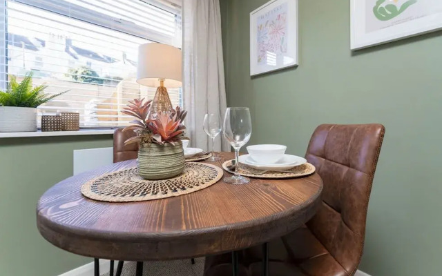 Host Stay Round Hill Apartment