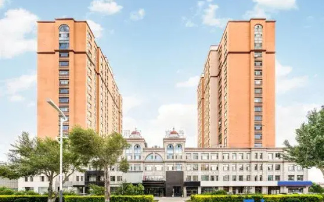Rezen Dong Hotel (Xilinhot Victoria Plaza)