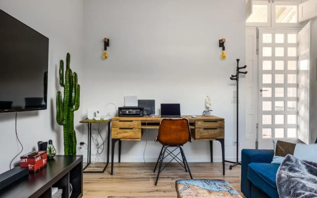 Lu's House - Cozy and Stylish Apartment with patio