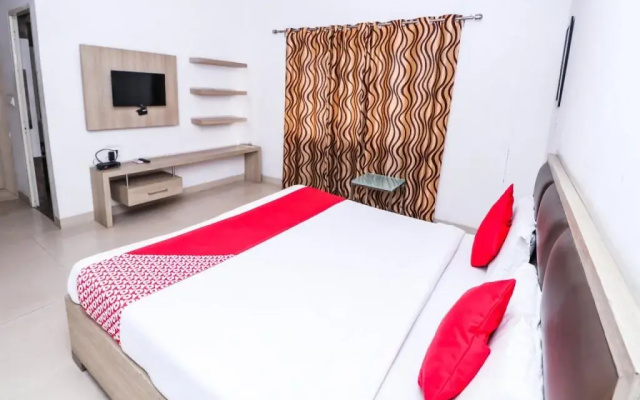 Hotel Divine Regency