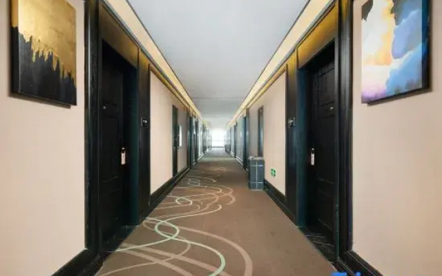 Xana Hotelle Hotel (Fangchenggang West Bay City Beach)
