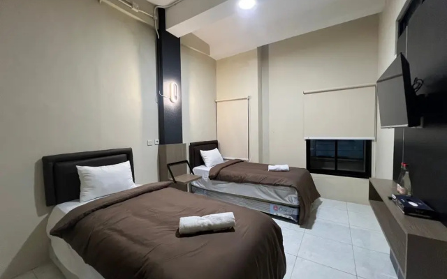 Brenn Hotel Semarang Mitra Reddoorz