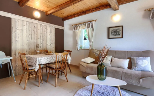 House Ana