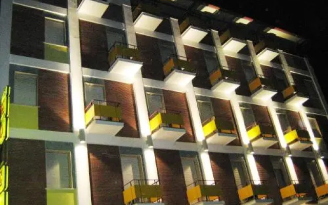 George Hotel