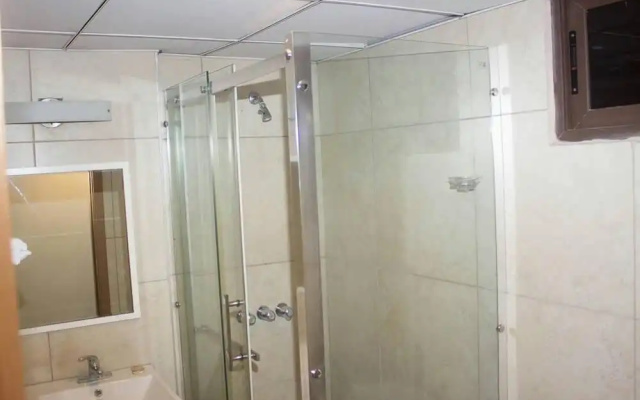 Duen Hotel