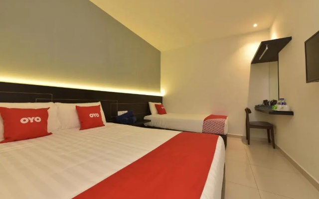 Capital O 90609 Gc Hotel