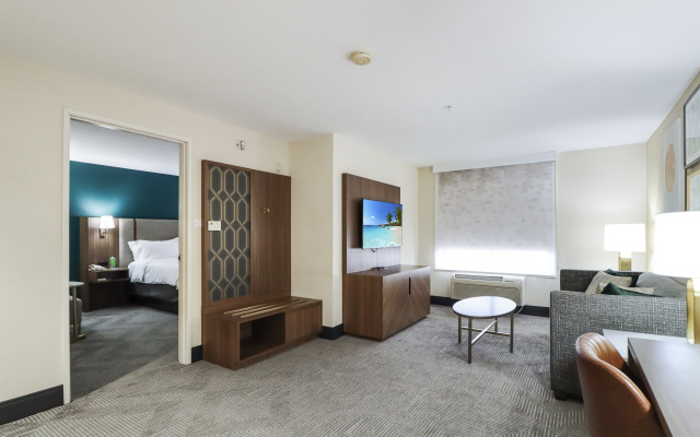 Holiday Inn Quincy East by IHG