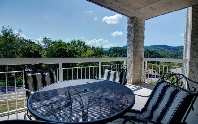 Whispering Pines 423