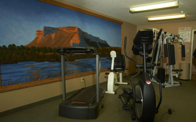 Monument Inn & Suites