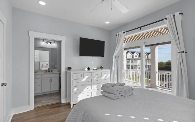 South Breeze 3 Bedroom Townhouse by RedAwning