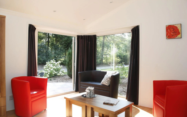 Comfortable chalet with dishwasher, in a nature reserve