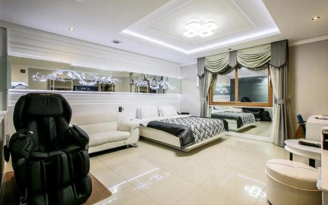 Shell Stone Yeosu