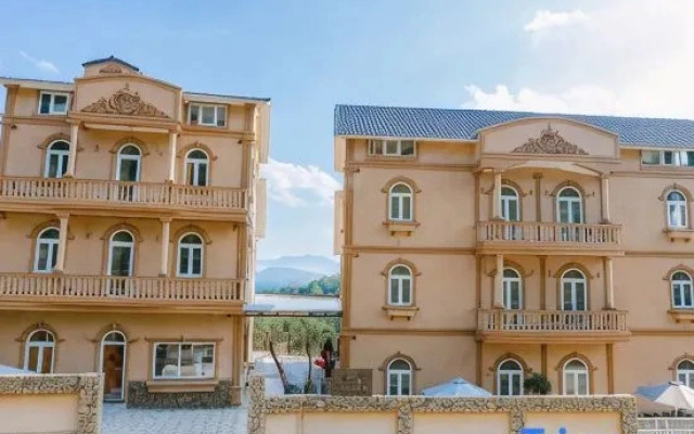 Shin Village Hotel